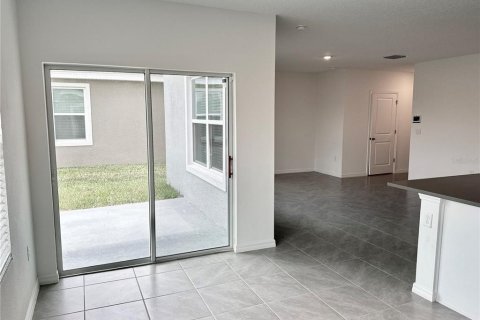 Casa en alquiler en Plant City, Florida, 3 dormitorios, 189.8 m2 № 1774842 - foto 4