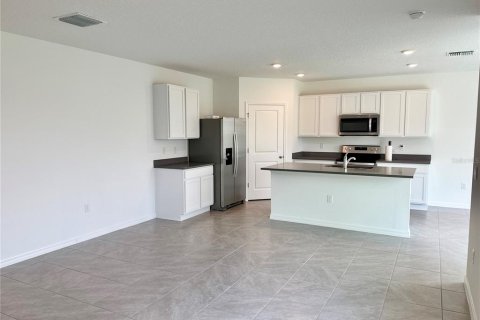 Casa en alquiler en Plant City, Florida, 3 dormitorios, 189.8 m2 № 1774842 - foto 2