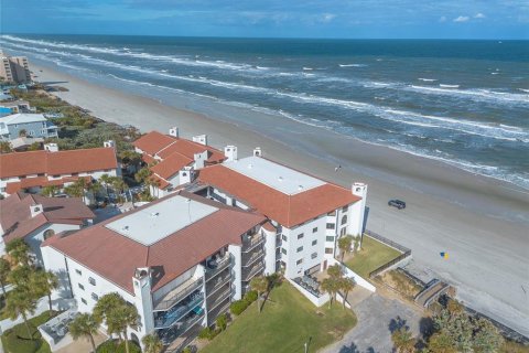 Condo in New Smyrna Beach, Florida, 3 bedrooms № 2226869 - photo 23