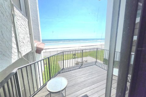 Condo in New Smyrna Beach, Florida, 3 bedrooms № 2226869 - photo 5