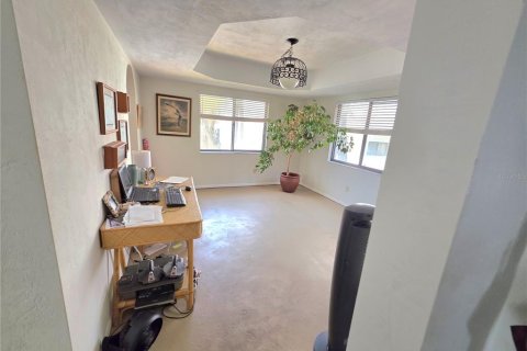 Condo in New Smyrna Beach, Florida, 3 bedrooms № 2226869 - photo 8