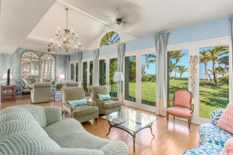 House in Hobe Sound, Florida 3 bedrooms, 270.72 sq.m. № 2177690 - photo 10