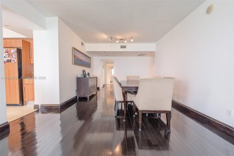 Снять в аренду кондоминиум в Майами, Флорида 3 спальни, 166.48м2, № 2145799 - фото 12