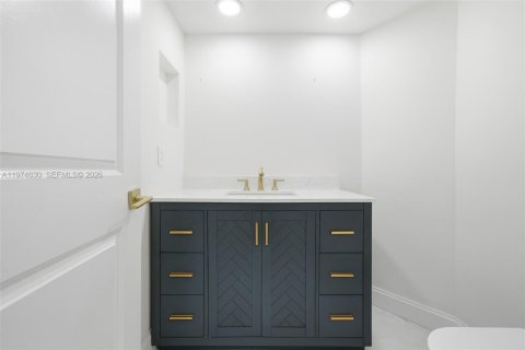 Adosado en venta en Aventura, Florida, 4 dormitorios, 232.07 m2 № 2036041 - foto 10