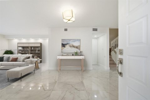 Adosado en venta en Aventura, Florida, 4 dormitorios, 232.07 m2 № 2036041 - foto 5