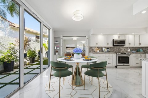 Adosado en venta en Aventura, Florida, 4 dormitorios, 232.07 m2 № 2036041 - foto 13