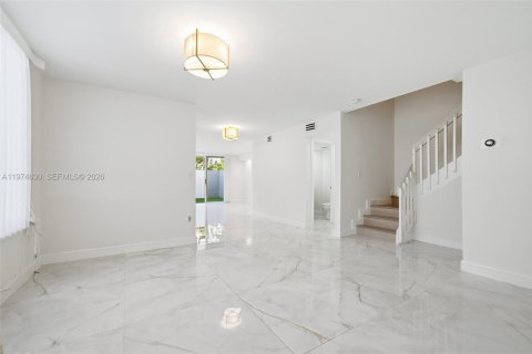 Adosado en venta en Aventura, Florida, 4 dormitorios, 232.07 m2 № 2036041 - foto 11