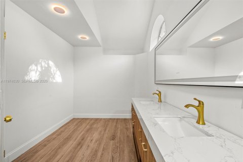 Adosado en venta en Aventura, Florida, 4 dormitorios, 232.07 m2 № 2036041 - foto 23