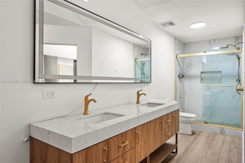 Adosado en venta en Aventura, Florida, 4 dormitorios, 232.07 m2 № 2036041 - foto 22