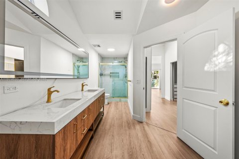 Adosado en venta en Aventura, Florida, 4 dormitorios, 232.07 m2 № 2036041 - foto 21