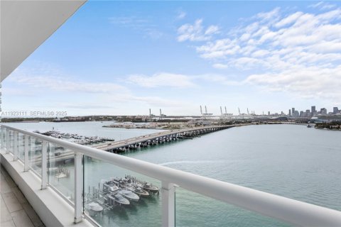 Condominio en alquiler en Miami Beach, Florida, 2 dormitorios, 98.29 m2 № 1982449 - foto 22