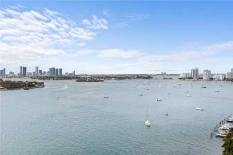 Condominio en alquiler en Miami Beach, Florida, 2 dormitorios, 98.29 m2 № 1982449 - foto 21