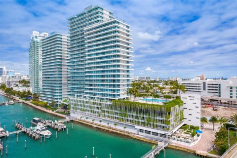 Condominio en alquiler en Miami Beach, Florida, 2 dormitorios, 98.29 m2 № 1982449 - foto 29
