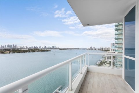 Condominio en alquiler en Miami Beach, Florida, 2 dormitorios, 98.29 m2 № 1982449 - foto 19