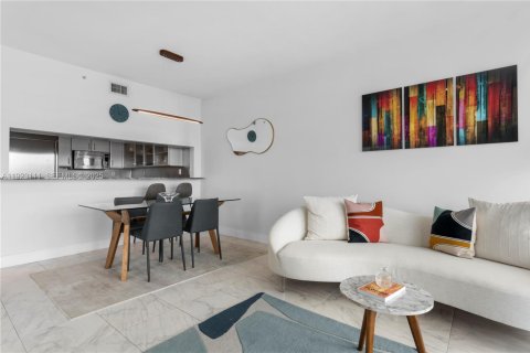 Condominio en alquiler en Miami Beach, Florida, 2 dormitorios, 98.29 m2 № 1982449 - foto 5