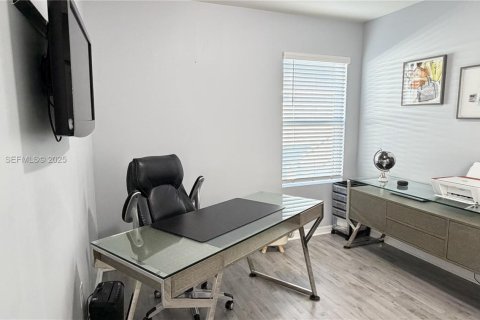 Casa en venta en Lehigh Acres, Florida, 3 dormitorios № 1993854 - foto 25