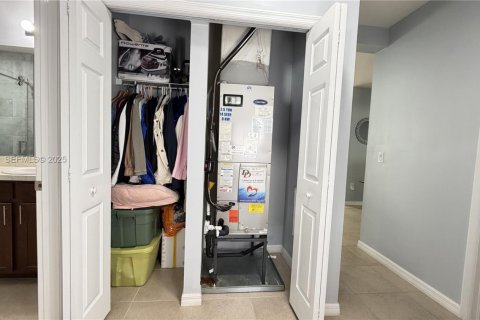 Casa en venta en Lehigh Acres, Florida, 3 dormitorios № 1993854 - foto 30