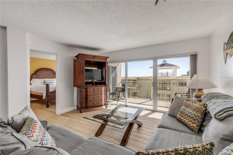 Condo in New Smyrna Beach, Florida, 2 bedrooms  № 1528521 - photo 5