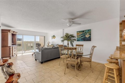 Condo in New Smyrna Beach, Florida, 2 bedrooms  № 1528521 - photo 7