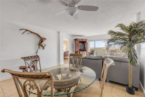 Condo in New Smyrna Beach, Florida, 2 bedrooms  № 1528521 - photo 8