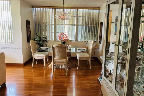 Condominio en venta en Pembroke Pines, Florida, 2 dormitorios, 104.05 m2 № 1953826 - foto 6