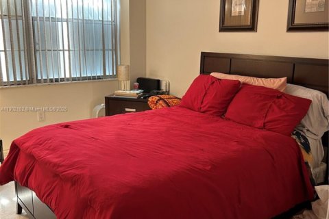 Condominio en venta en Pembroke Pines, Florida, 2 dormitorios, 104.05 m2 № 1953826 - foto 12