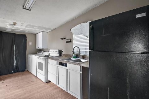 House in Silver Springs Shores, Florida 2 bedrooms, 100.61 sq.m. № 1673762 - photo 6