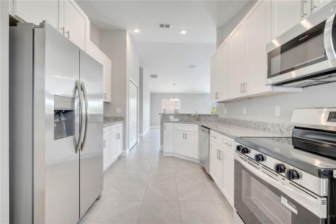 Снять в аренду виллу или дом в Киссимми, Флорида 3 комнаты, 168.52м2, № 1755100 - фото 14