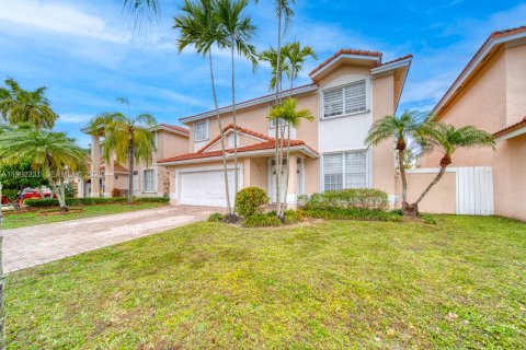 Casa en Miami, Florida 4 dormitorios, 268.02 m2 № 2175680