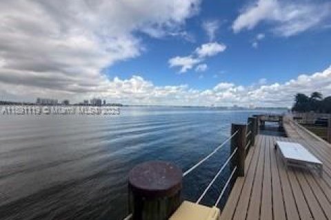 Condominio en alquiler en Miami Beach, Florida, 2 dormitorios, 77.11 m2 № 1948940 - foto 14
