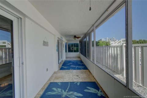 Condo in Jensen Beach, Florida, 2 bedrooms  № 2241885 - photo 23