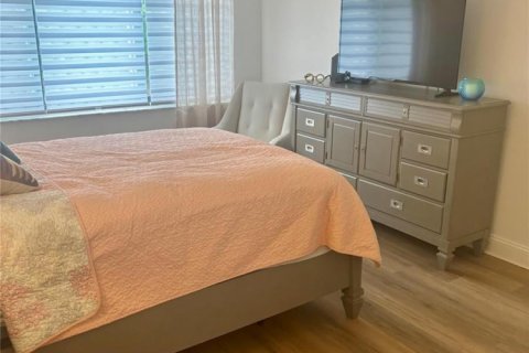 Condo in Jensen Beach, Florida, 2 bedrooms  № 2241885 - photo 8