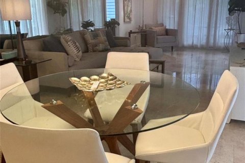 Condo in Jensen Beach, Florida, 2 bedrooms  № 2241885 - photo 6