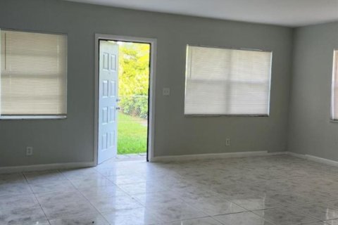 Immobilier commercial à vendre à Fort Lauderdale, Floride: 232.07 m2 № 2083165 - photo 9