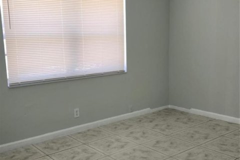 Immobilier commercial à vendre à Fort Lauderdale, Floride: 232.07 m2 № 2083165 - photo 10