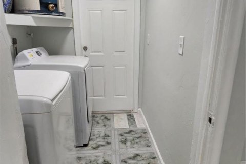 Immobilier commercial à vendre à Fort Lauderdale, Floride: 232.07 m2 № 2083165 - photo 15