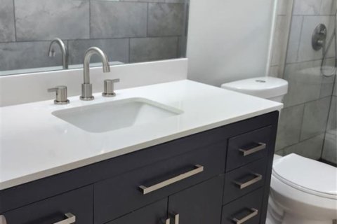 Immobilier commercial à vendre à Fort Lauderdale, Floride: 232.07 m2 № 2083165 - photo 5
