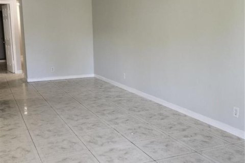 Immobilier commercial à vendre à Fort Lauderdale, Floride: 232.07 m2 № 2083165 - photo 11