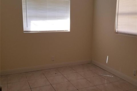 Immobilier commercial à vendre à Fort Lauderdale, Floride: 232.07 m2 № 2083165 - photo 24