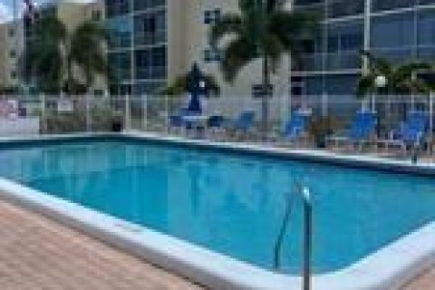 Copropriété à louer à Dania Beach, Floride: 2 chambres, 106.28 m2 № 2271218 - photo 18