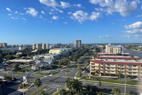 Condo in Clearwater, Florida, 1 bedroom  № 2431150 - photo 21