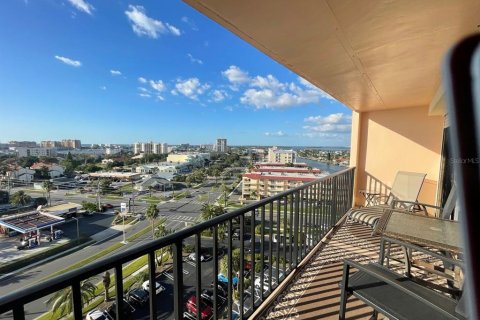 Condo in Clearwater, Florida, 1 bedroom  № 2431150 - photo 16