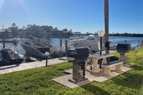 Condo in Clearwater, Florida, 1 bedroom  № 2431150 - photo 29