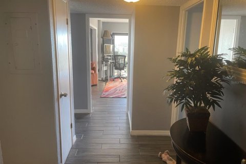 Condo in Clearwater, Florida, 1 bedroom  № 2431150 - photo 3
