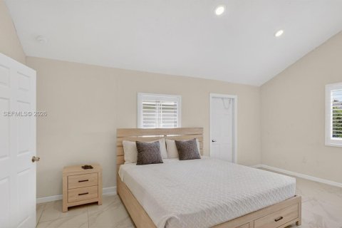 Villa ou maison à vendre à Miami, Floride: 3 chambres, 116.13 m2 № 2243687 - photo 16