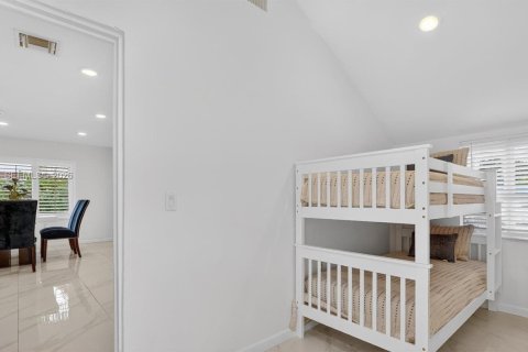 Villa ou maison à vendre à Miami, Floride: 3 chambres, 116.13 m2 № 2243687 - photo 23