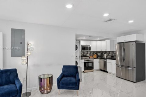 Villa ou maison à vendre à Miami, Floride: 3 chambres, 116.13 m2 № 2243687 - photo 12