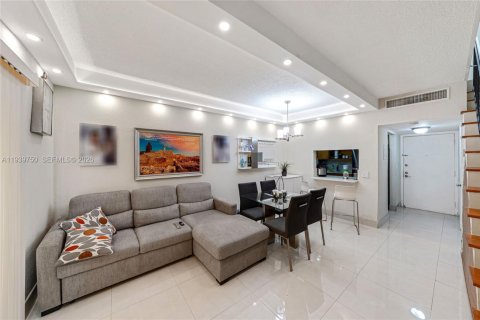 Купить кондоминиум в Хайалиа, Флорида 1 спальня, 75.25м2, № 1997052 - фото 6