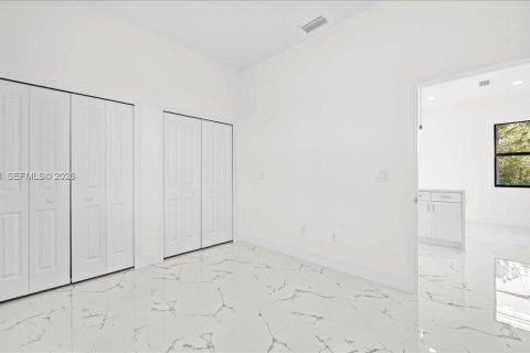 Купить виллу или дом в Лихай-Эйкерс, Флорида 3 спальни, № 2033194 - фото 15