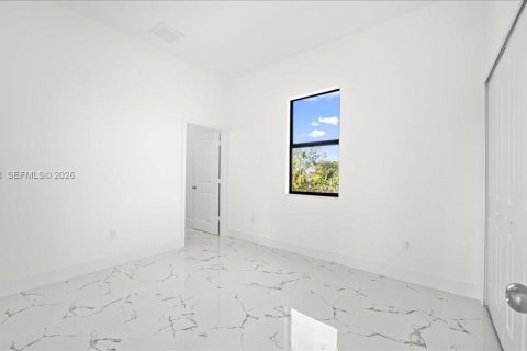 Купить виллу или дом в Лихай-Эйкерс, Флорида 3 спальни, № 2033194 - фото 18